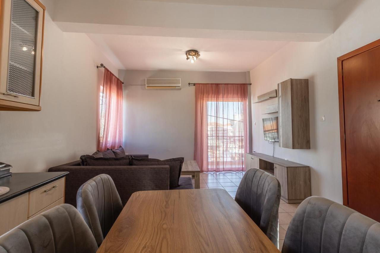 Deluxe Apartment La Larissa Extérieur photo
